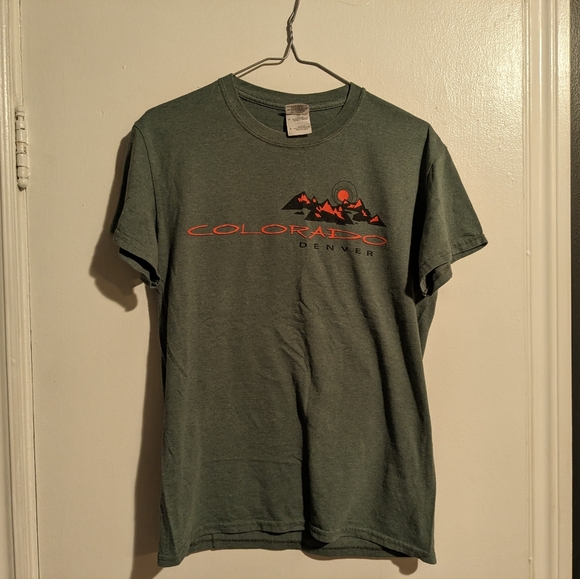 DENVER COLORADO graphic tee - Picture 2 of 4